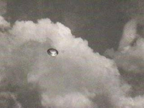 10 photos d'OVNIS que les scientifiques n'ont toujours pas pu expliquer.