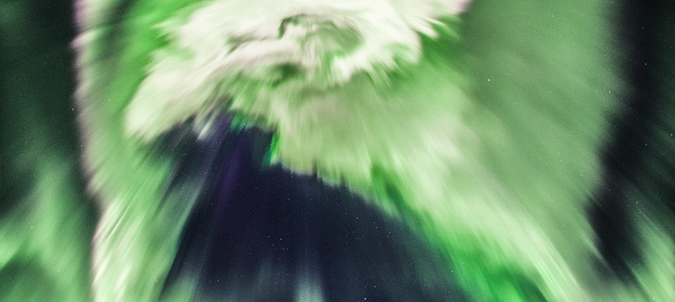 L'astrophotographe capture un `` dragon '' au-dessus de l'Islande 