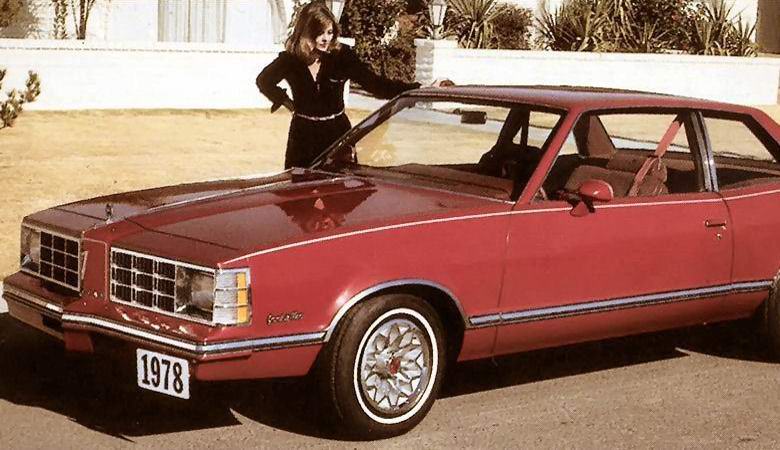 Une voiture qui n'a pas aimé la glace à la vanille