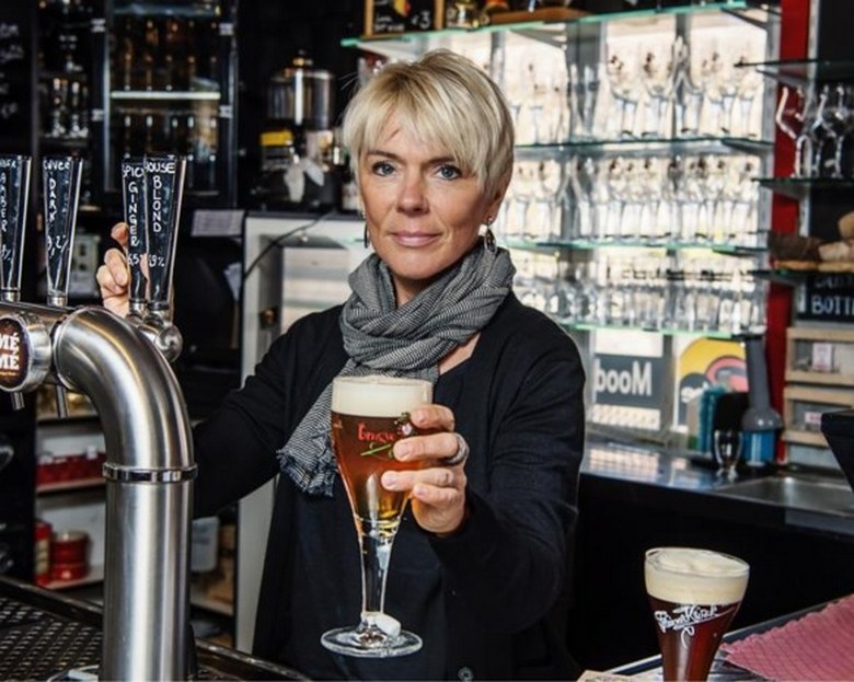 Le bar belge Dulle Griet est particulièrement aux prises avec le vol de verres à bière