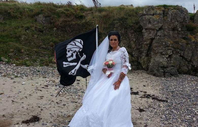 Les Britanniques ont épousé le fantôme d'un pirate