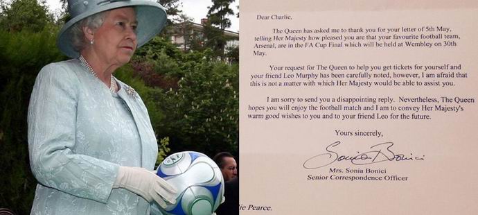 La reine britannique a refusé d'aider un fan de football