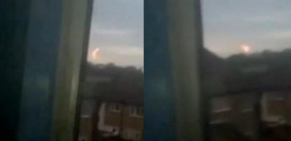 Une fille a filmé une boule de feu dansant dans le ciel