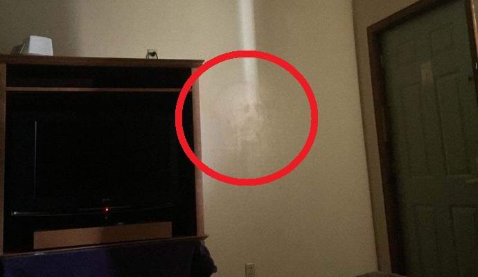 Une photographie avec un visage fantomatique a fait le tour d'Internet