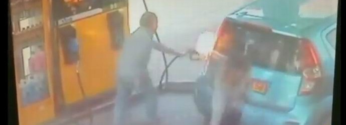 Une Israélienne a mis le feu à la voiture de quelqu'un d'autre pour avoir refusé de la traiter avec une cigarette