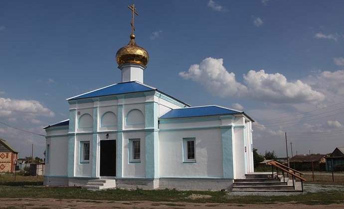 La silhouette d'un ange est apparue à la porte du temple russe