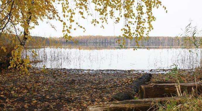 Une île mystérieuse apparaît périodiquement sur le lac russe