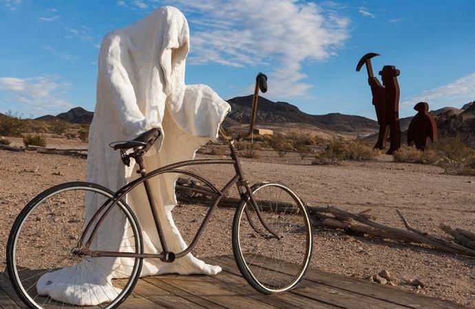 La vidéo a été tournée comme un fantôme pédalant sur un vélo
