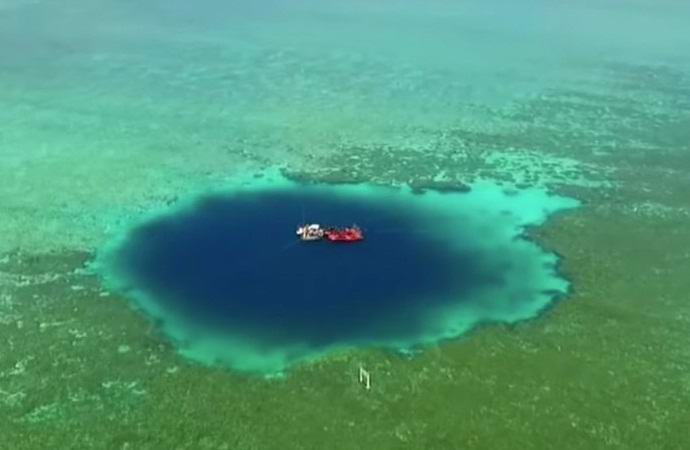 Le trou le plus profond de la mer découvert