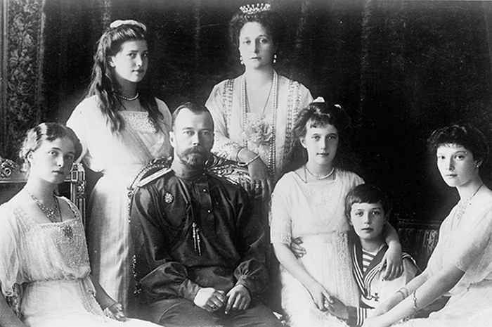 Pourquoi les bolcheviks n'ont-ils pas exécuté la famille royale