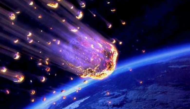 Au cours de l'automne, un météore a brillamment éclairé le ciel de l'Arizona, ce qui a effrayé les habitants de sa capitale