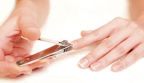 Signes sur la coupe des ongles par jour de la semaine 