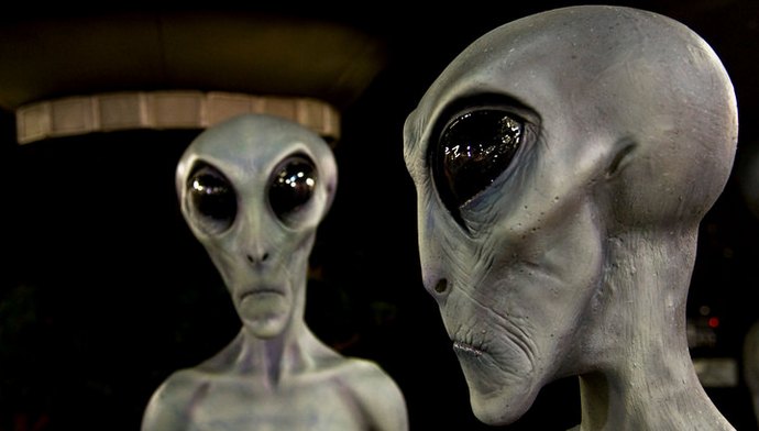 �Alien