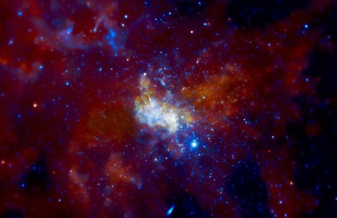 Le trou noir supermassif au centre de notre galaxie s'active 
