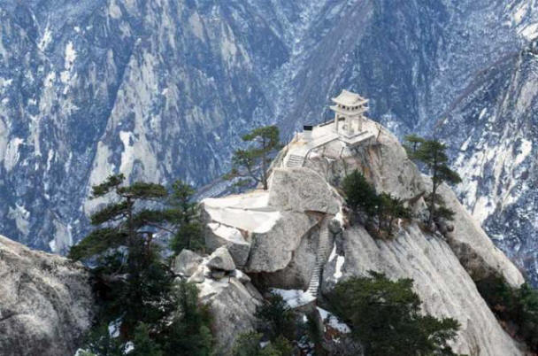 Le secret des grottes de la montagne chinoise Huashan