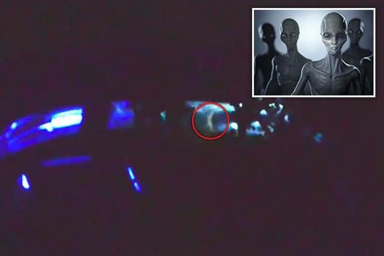 Des ufologues capturés sur une vidéo extraterrestre dans un vaisseau spatial
