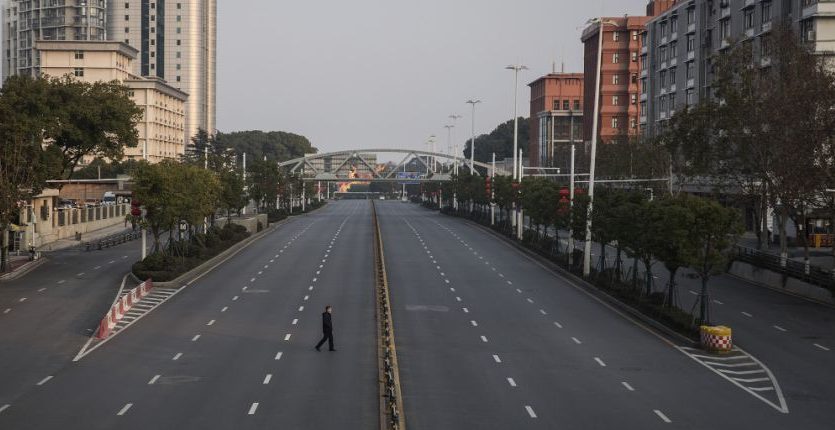 Images uniques: Wuhan - une ville fantôme dans le contexte de la plus grande quarantaine de l'histoire 