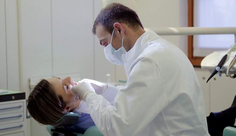 En Amérique, les dentistes meurent mystérieusement