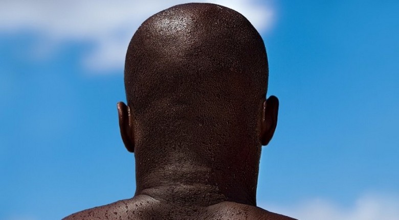 La demande de têtes d'hommes chauves a augmenté au Mozambique