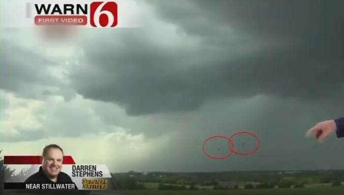 Les navires extraterrestres ont été diffusés en direct de l'Oklahoma.