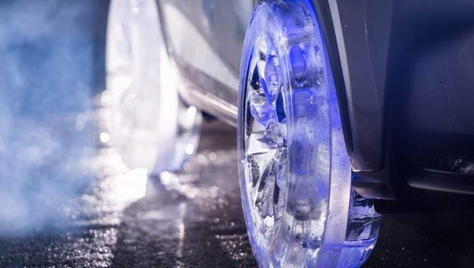 Les Japonais ont testé les roues de glace pour la voiture