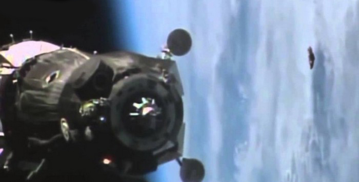 Nous sommes constamment surveillés par des extraterrestres